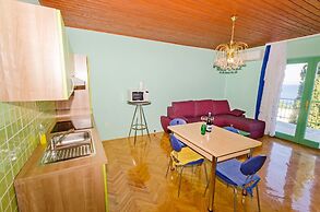 Apartments Mladenka