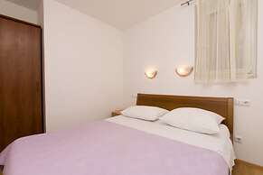 Apartments Mira