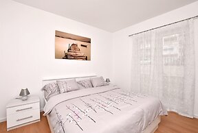 Apartment Dora