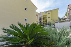 Apartment Dora