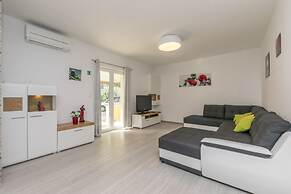 Apartment Dora