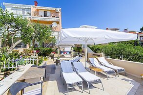 Apartments Nives