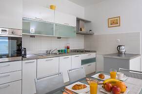 House Karlo