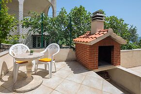 House Karlo