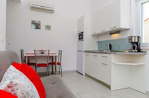 Apartments and Room Maestral