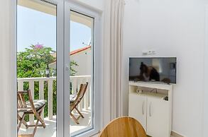 Apartments and Room Maestral