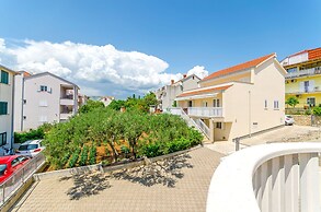 Apartments and Room Maestral