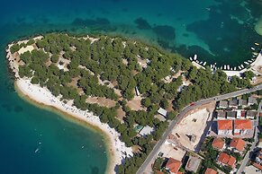 Apartments and Room Maestral