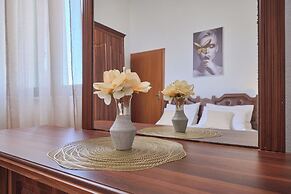 House Roza