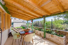 House Ara