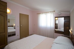 Apartments Gudelj