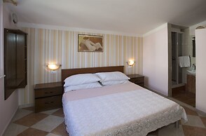 Apartments Gudelj