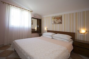 Apartments Gudelj