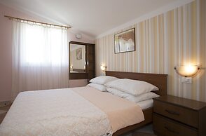Apartments Gudelj