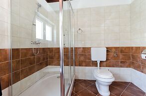 Apartments and Rooms Preka