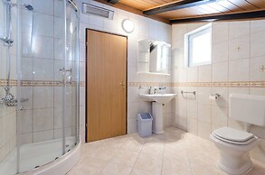 Apartments and Rooms Preka