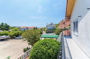 Apartments and Rooms Preka