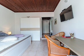 Apartments and Rooms Preka