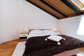 Apartments and Rooms Preka