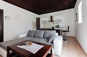 Apartments and Rooms Preka