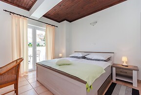 Apartments and Rooms Preka