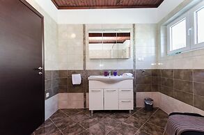 Apartments and Rooms Preka