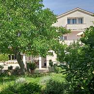 Apartments and Rooms Preka
