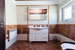 Apartments and Rooms Preka