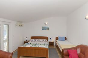 Apartments and Rooms Nike
