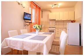 Apartments and Room Janja