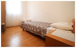 Apartments and Room Janja