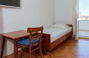 Apartments and Rooms Denis