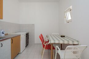 Apartments and Rooms Denis