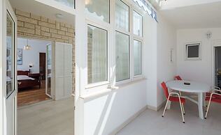 Apartments and Rooms Denis