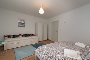 House Polus