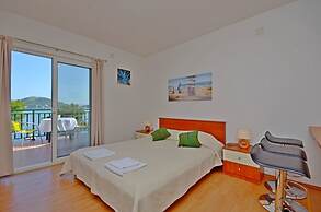 Apartments Luka