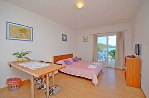 Apartments Luka