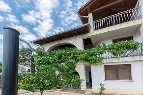 House Iva