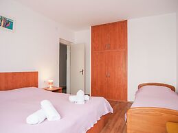 Apartments Dirk