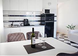 Apartments Zvonko