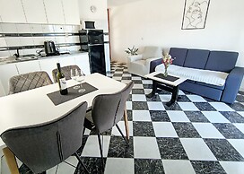 Apartments Zvonko