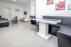 Apartments Maja
