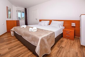 Apartments Maja