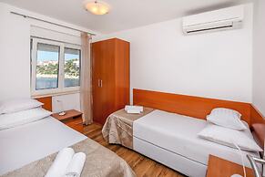 Apartments Maja