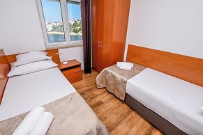 Apartments Maja