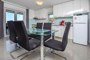 Apartments Maja