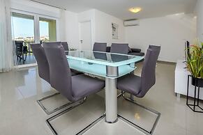 Apartments Maja
