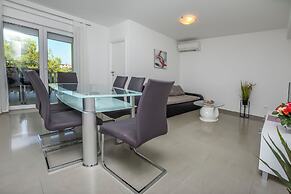 Apartments Maja