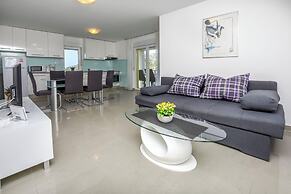Apartments Maja