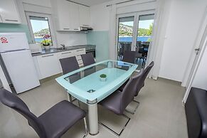 Apartments Maja